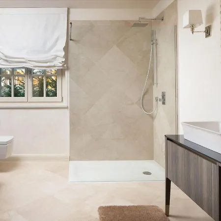 Classicly Constructed In Vabriga With Pool *