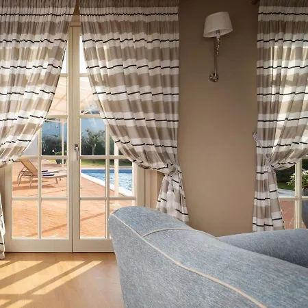 Villa Classicly Constructed In Vabriga With Pool *